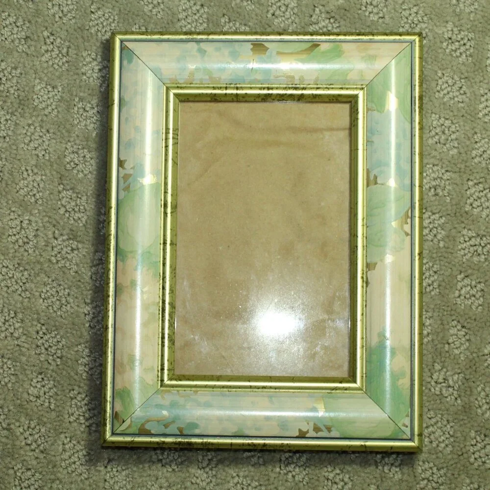 Vintage 90s Gold & Pastel Floral Metal Size 8.25
